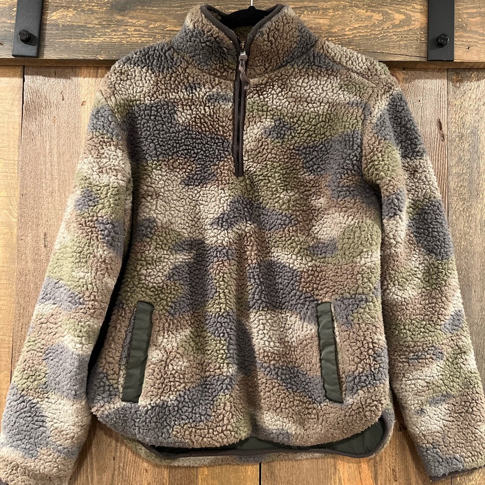 Thread & Supply Wubby Fleece Pullover Small